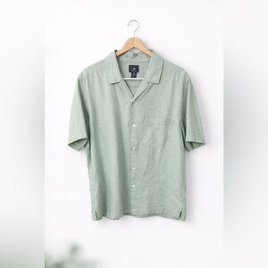 H&M Light Sage Short-Sleeve Camp Collar Button-Down Shirt